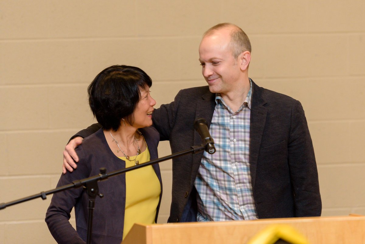 LeighBursey's tweet photo. https://t.co/prs1bQ7iDH

@RyersonU #LaytonChair @oliviachow @m_layton @myersiem @PrjMantra #JackLayton https://t.co/1nlRnt5gcE