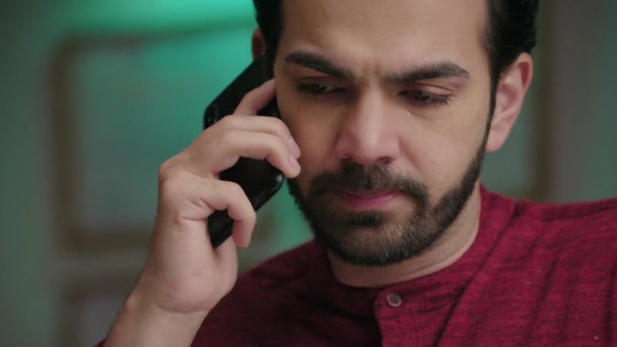 Another appreciation post for  @karanvgrover22 's delicate fingers