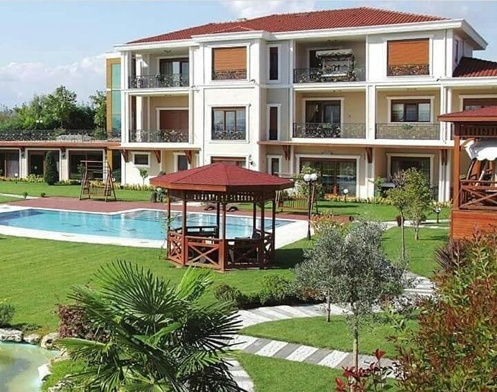 SATILIK VILLA 
BUYUKCEKMECE DE 
FİYAT 14.600.000 TL
📞0090 543 387 04 72