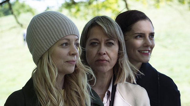 bbcpress's tweet image. The Defoe sisters are back for a second turbulent series of #TheSplit 💔

Meet writer Abi Morgan &amp;amp; the cast, inc Nicola Walker @StephenMangan @AnnabelScholey @fibutts @donnaair &amp;amp; Ben Bailey Smith (@BenAgainThen) here: bbc.in/2UF3R9T

Starts Tuesday 11 February @BBCOne