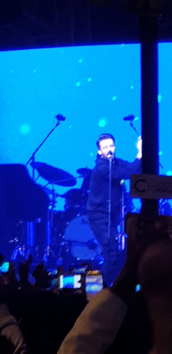 abdulla_05's tweet photo. Live concert @itsaadee at @GlobalVillageAE #Dubai #UAE https://t.co/djoVk2HGR8