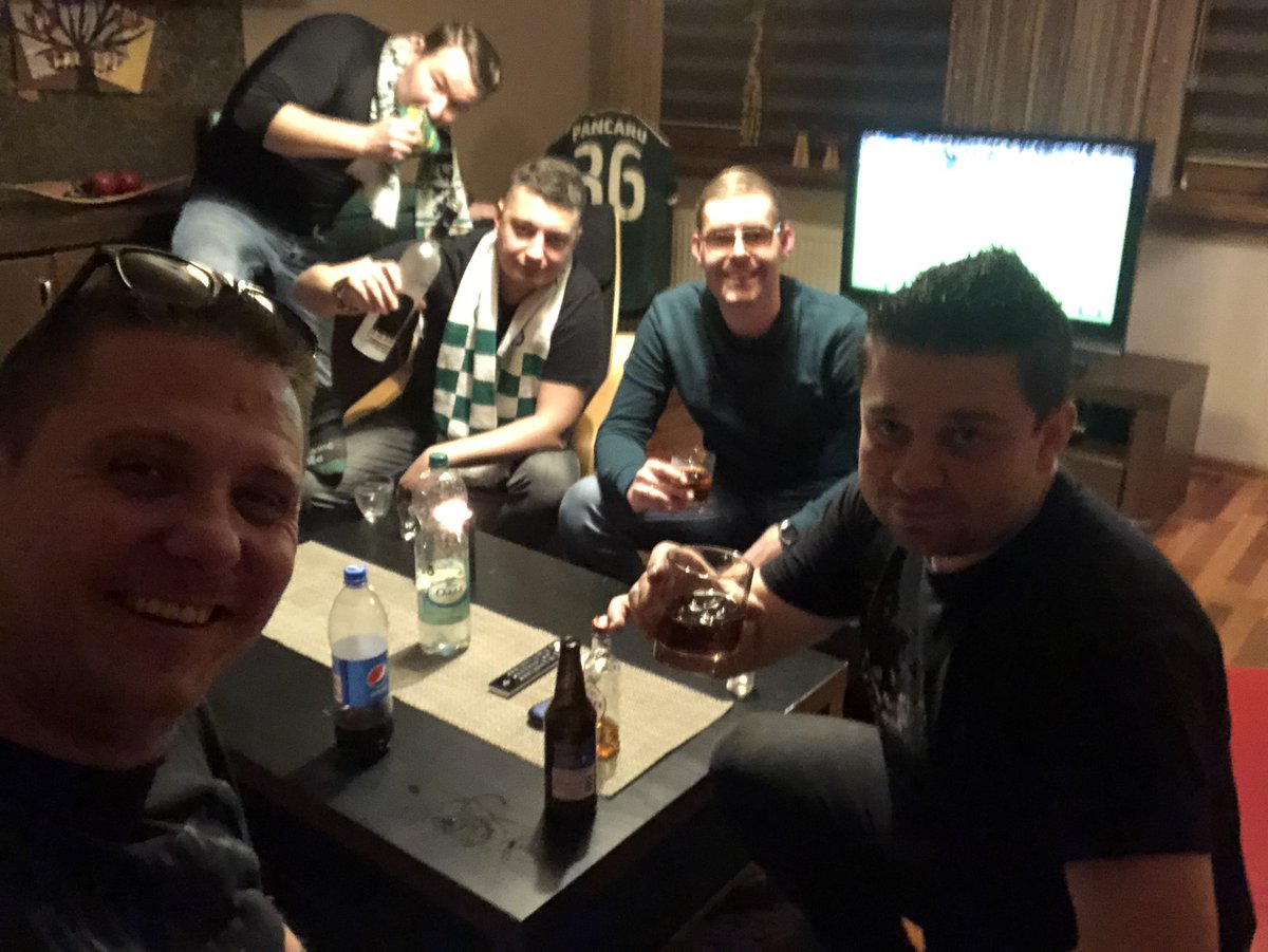 latko76's tweet photo. W tv #sledz vs #zyd chyba nic gorszego nie mogło się nam trafiło do wódeczki #przedmeczowejj @oracnap @MarcinLechowski @jankoWKS @Pinacio79 https://t.co/5eTzmGpFff