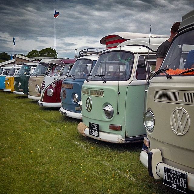 Cool line up by @wolfsburgbuscrew at #vwexpo 2018. They always turn up on mass, great job! #vwbuslove #aircooledlife <a href="/aircooled/">Aircooled</a>.life ift.tt/2OvXyS3
