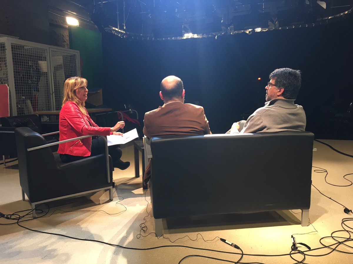 ruthamat's tweet photo. ‘En la era digital lo único que no cambia son las relaciones humanas’ reflexiona @ganyet durante las charla #talentdigitalblanquerna @Blanquerna @xantallavina @genisroca https://t.co/kdt6QTy8Ov