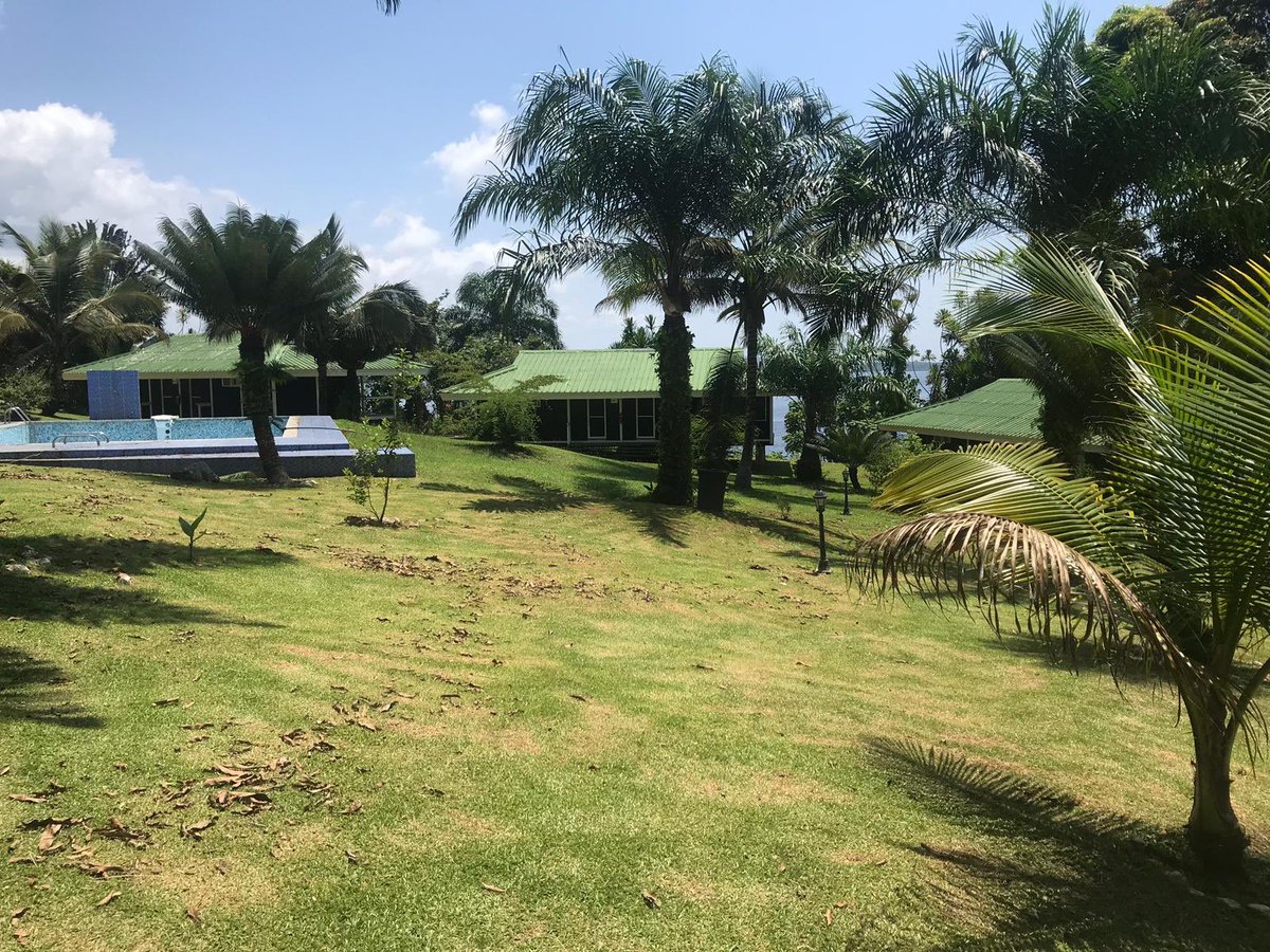 Quelques images de Mayumba en ce début de week end. Dans la province de la Nyanga, on se croirait ailleurs. Le  #Gabon , c’est tant d’endroits Merveilleux à découvrir, à visiter. <a href="/PresidenceGA/">Présidence de la République Gabonaise</a> <a href="/PresidentABO/">Ali Bongo Ondimba</a> <a href="/NoureddinBV/">Noureddin Bongo Valentin</a>  <a href="/primatureGouvGa/">Primature Gabonaise</a> <a href="/Pm_JulienNkoghe/">Julien Nkoghe Bekale</a> <a href="/CommerceGouvga/">Ministère du Commerce, de l'Artisanat, des PME ...</a>