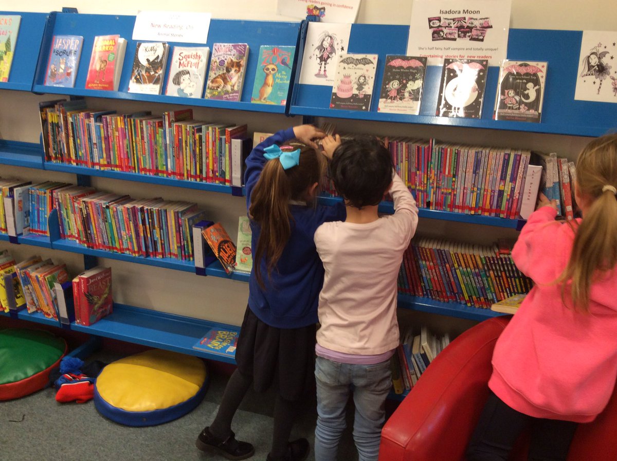 st_uttoxeter's tweet photo. Y1 had a lovely afternoon listening to stories and the reading some of their own at #Uttoxeterlibrary this afternoon @StaffsLibraries https://t.co/BvFSQyJTMV