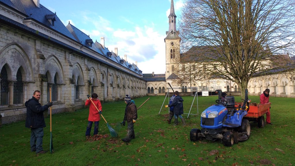 Des publics fragilisés issus de structures partenaires participent au quotidien à l’embellissement des #jardins <a href="/chartneuville/">chartreusedeneuville</a> : IME Les Saules, IMPro, MFR de Marconne, SSR Addictologie, foyer de vie et EPHAD C.H.A.M 👏 Un grand merci ! 📌 Rdv les 4 et 5 avril pour l’ouverture !