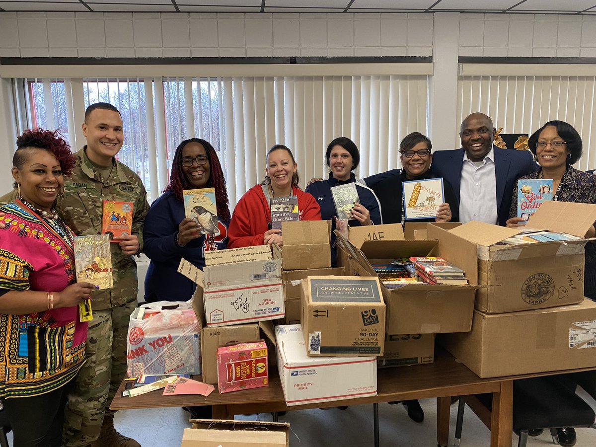 DrJFerris's tweet image. Operation Paperback/NY Army National Guard supporting PHS and Peekskill Basics. #peekskillbasics #peekskillpride #Newyorkarmynationalguard