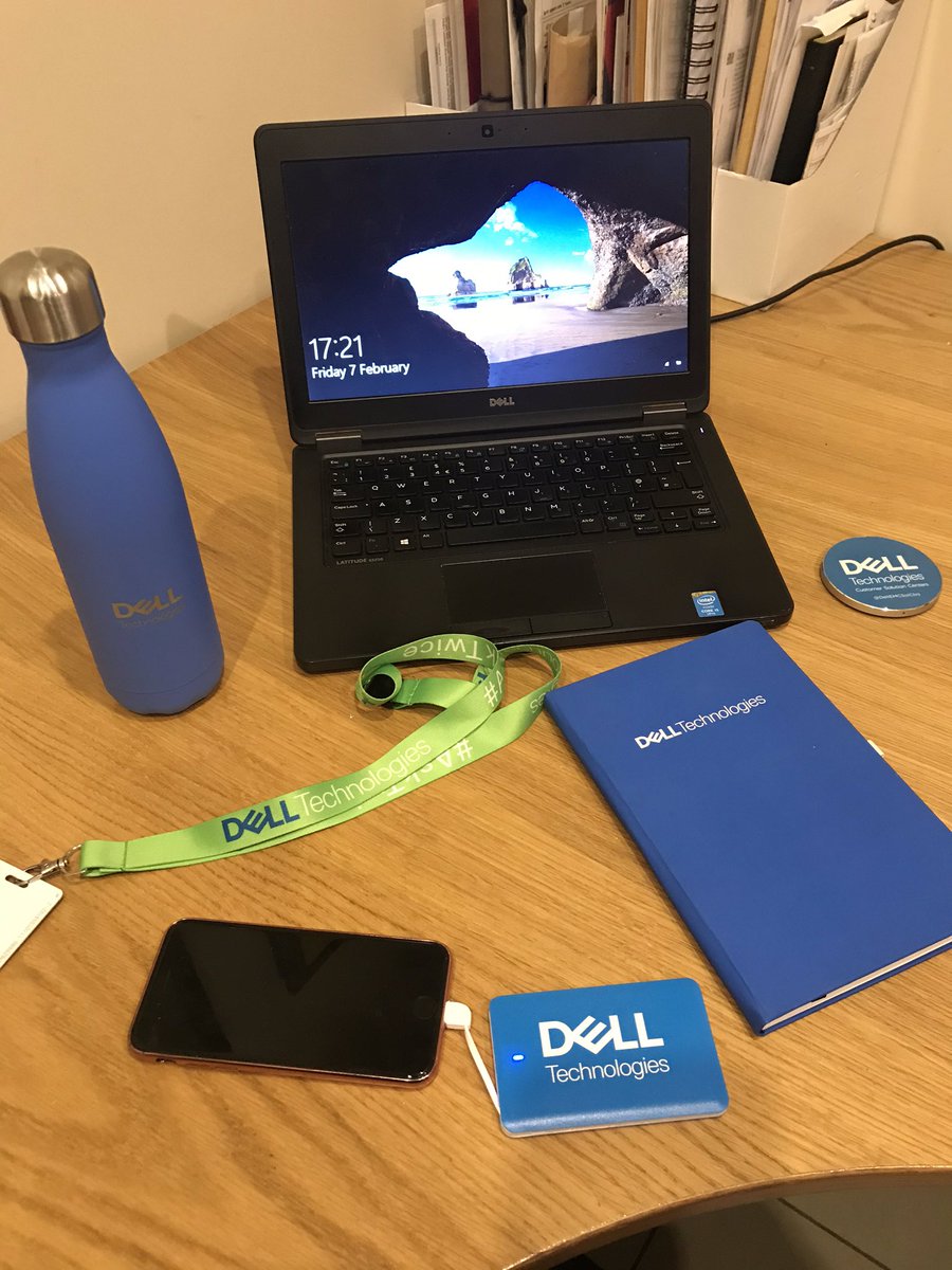 Hands up if you can tell who I work for 🙋🏻‍♀️ 
Genuinely just looked down and realised I resemble Joey from <a href="/FriendsTV/">FRIENDS</a> in the Porsche episode. I’m not wearing the t-shirt or hat though...or am I 😀 #Iwork4Dell #delltechrecruituk