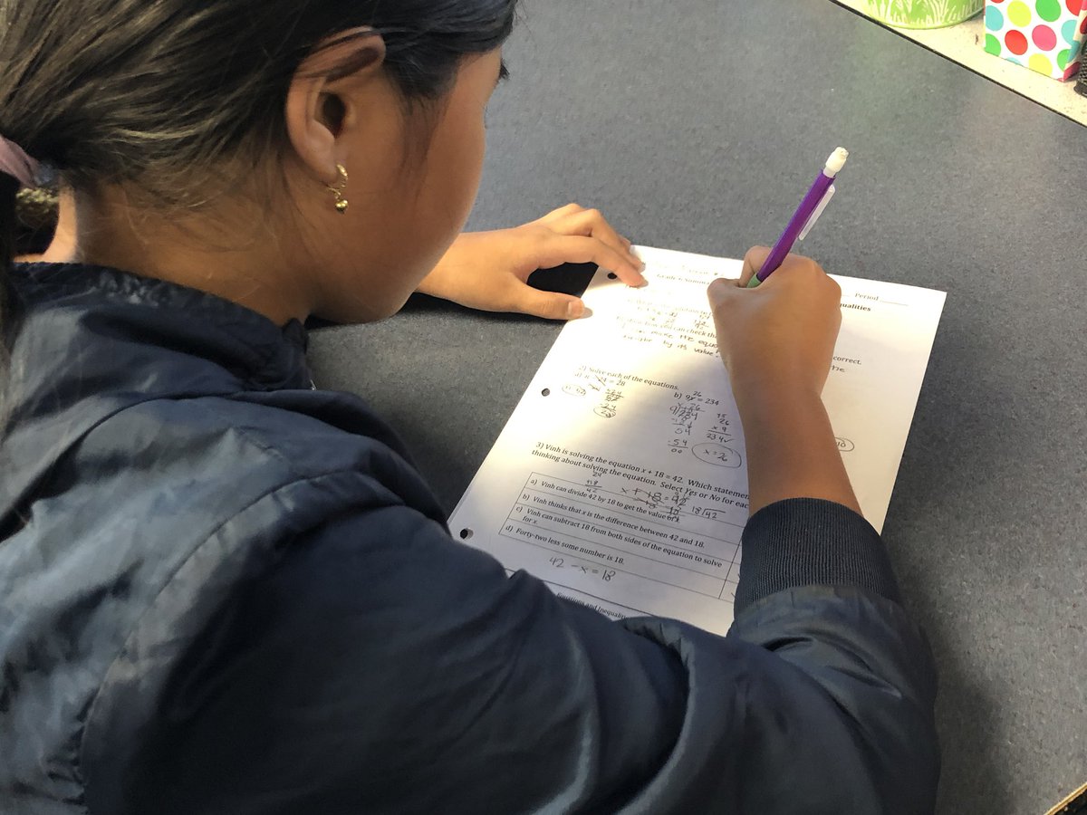 eleanorfelker90's tweet image. Warms my math heart when kids use strategies taught and learned. #owliewood #todosmath #NSDNow