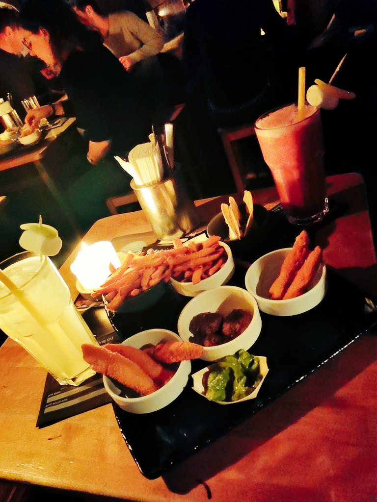 Mädelsabend mit <a href="/Mietzewhite/">Mietzi 🏳️‍🌈 | AggroBaji</a> 💜