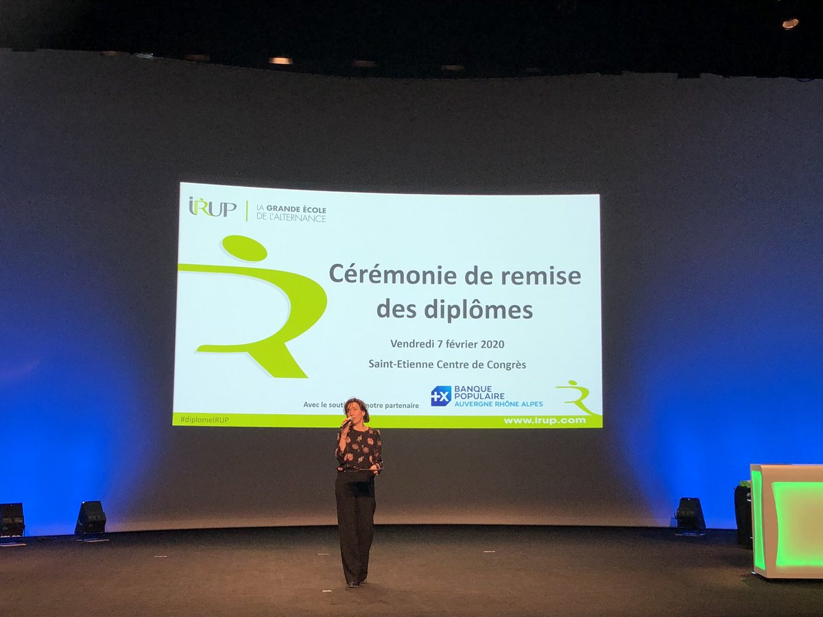 Remise des diplômes IRUP Saint-Etienne <a href="/IRUPOfficiel/">IRUP Officiel</a> lancement de la soirée par Anne Damon présidente du CA, <a href="/cyrilfaure/">cyril faure</a> @SamyKefiJerome <a href="/Nuclear_Valley/">Nuclear_Valley</a> <a href="/SFENorg/">Sfen</a> <a href="/FondationFACE/">Fondation FACE</a> 3000 diplômés dont 600 alternants, 20.000h de formation 400 formateurs 700 entreprises partenaires
