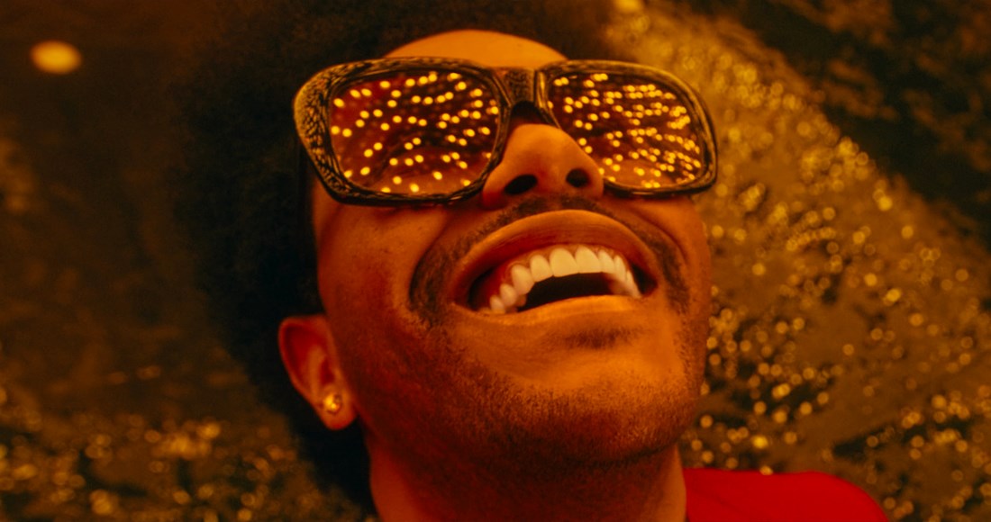 officialcharts's tweet image. Massive congrats to @TheWeeknd - he's just landed his first UK Number 1 with Blinding Lights 🏆✨ bit.ly/378Zsyp