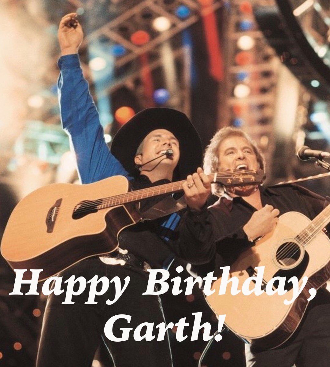Happy Birthday to my long time friend Garth Brooks. I ll never forget playing Central Park together in 1997. 