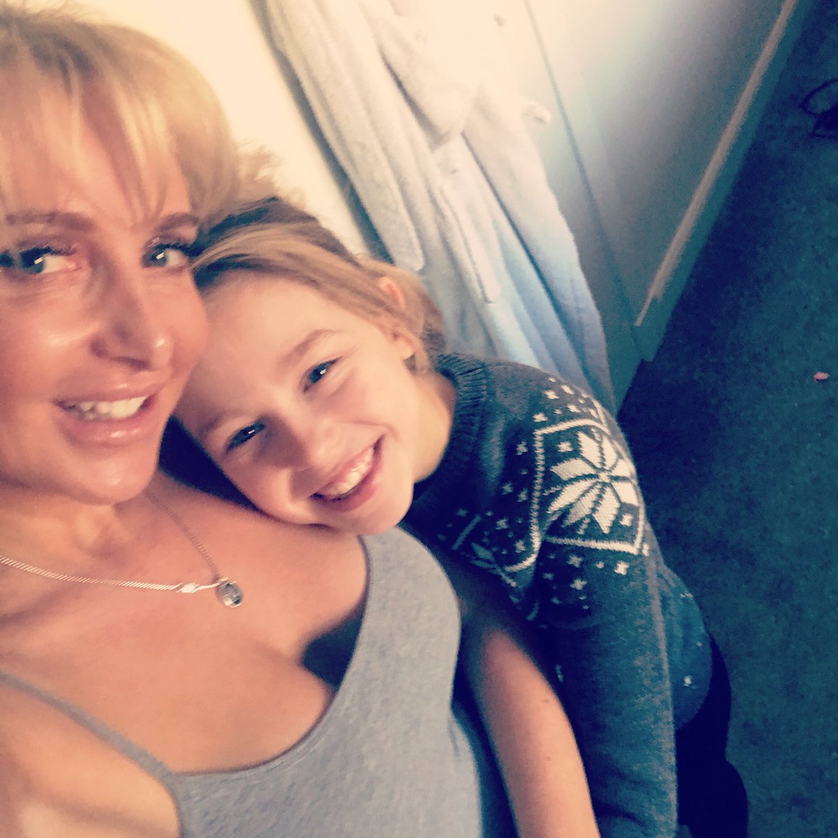 kelly47196248's tweet photo. ❤️That smile ❤️#sheisbeautifulinsideandout https://t.co/eyKQdzafWO