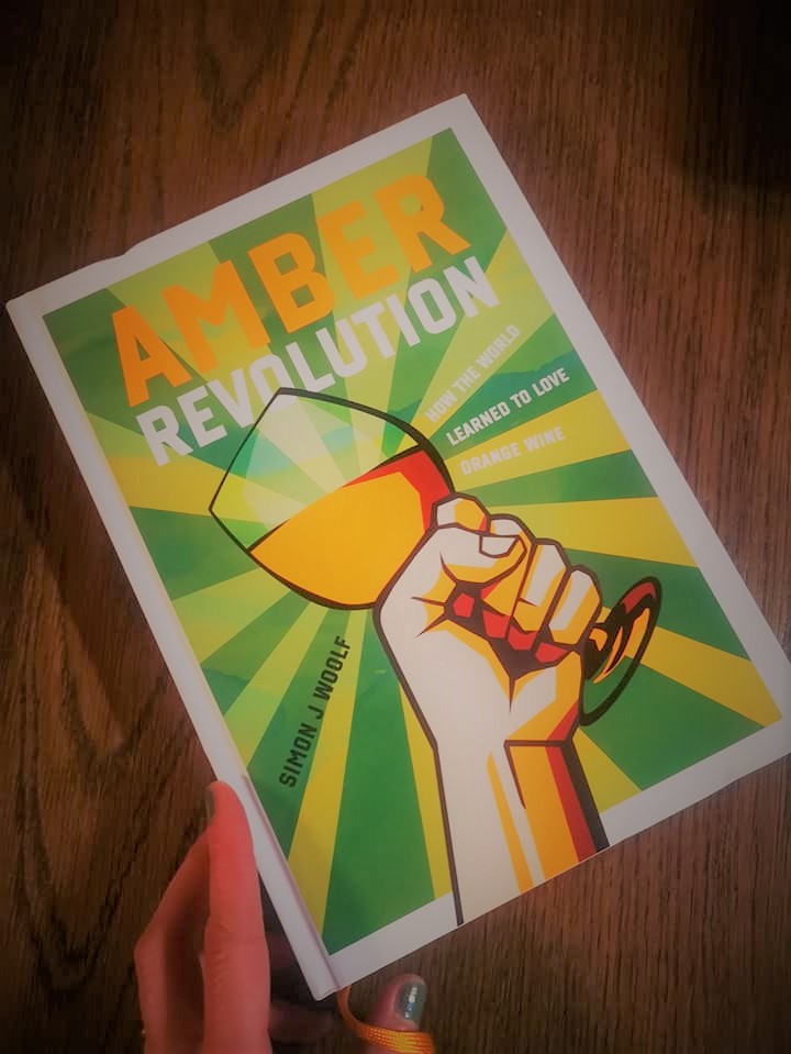 'The struggle of winemakers who wanted to rediscover this true identity has been a battle with modernity, a realisation that the best wines don't always come from a high-tech cellar gleaming with the latest machinery[...]' 
@simonjwoolf 
#currentreading #winebook #orangewines