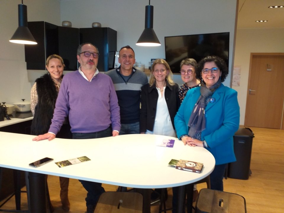 Leleuolivier80's tweet photo. Merci au Dr Michel Gozy et Annabelle Chojnacki de nous avoir reçu au @centre_Stime pour nous présenter leur programme d'accompagnement dans le cadre de l'après #cancer
Entretien très constructif avec de nombreuses pistes de travail pour notre projet  sur #abbeville #ACC80 https://t.co/jdUVAL2Rd8