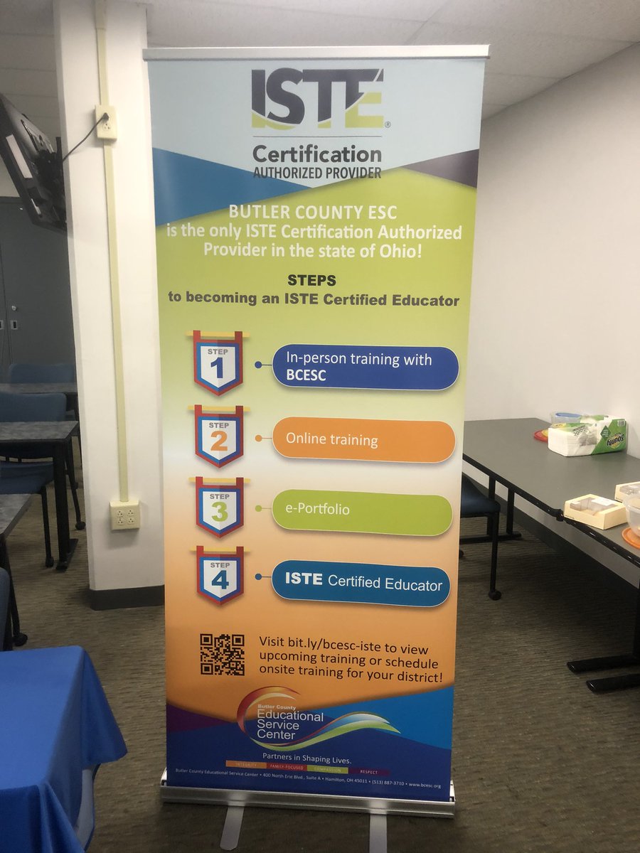 EdTechDaveOH's tweet photo. Nothing can stop ISTE Certification Training:
1.Fayette Co Schools closed for two days because of illness
2.Winter weather emergency
We are stil training in Lexington! #ISTECert #ButlerCountyESC https://t.co/DTtBn57iOQ