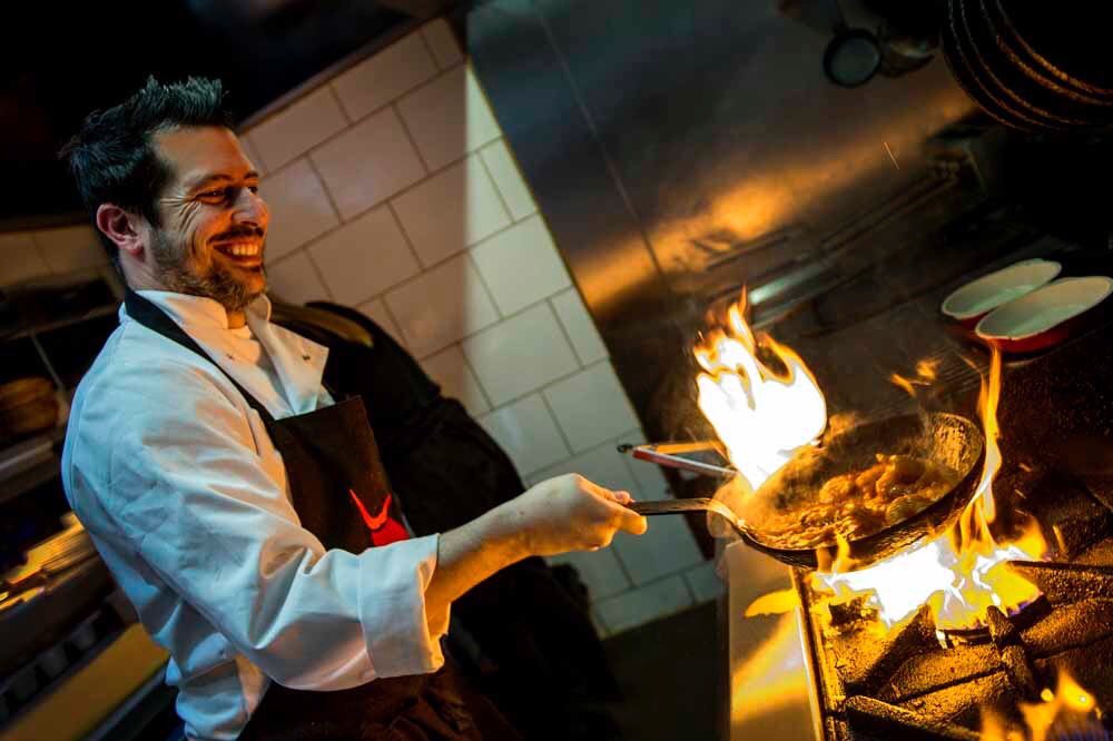 HammersmithL's tweet photo. #BestRestaurantsInLondon #ToroGordo #TheTrueTasteOfSpain #Tapas Exciting new dishes special offers and a friendly vibrant atmosphere
#ToroGordo121 121 King St W6 9JG 02088347434 https://t.co/SuKZJ86yiE https://t.co/6oYd6aK4rS #eventimapollo #KeepThingsLocal https://t.co/JyUXRMLA4o