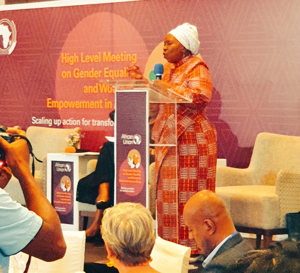 IlwadElmi's tweet photo. "In Africa, the food that we produce is made by women" @DlaminiZuma #GEWE high level event #gendereequality #women's #empowerment
#ScalingupGEWE
#InnovativeSolutionsGEWE #GEWEAfrica2020 https://t.co/0dP4287DFr