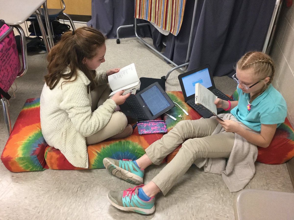 DixonMms's tweet photo. Reading “Out of the Dust” and creating Jamboards for summarizing ⁦@TCBOE⁩ ⁦@MunfordMiddleAL⁩ #empoweredMMS https://t.co/CxHTGUsYC0