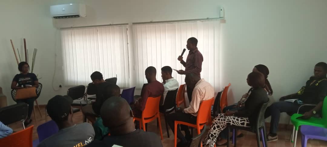 citizen_gavel's tweet photo. It's been an evening of strategic discussion, identification of clogs in the wheel of a corruption free bail process & proferring solutions to achieve a seamless bail process.
#JusticeLab https://t.co/OeIv1obzql
