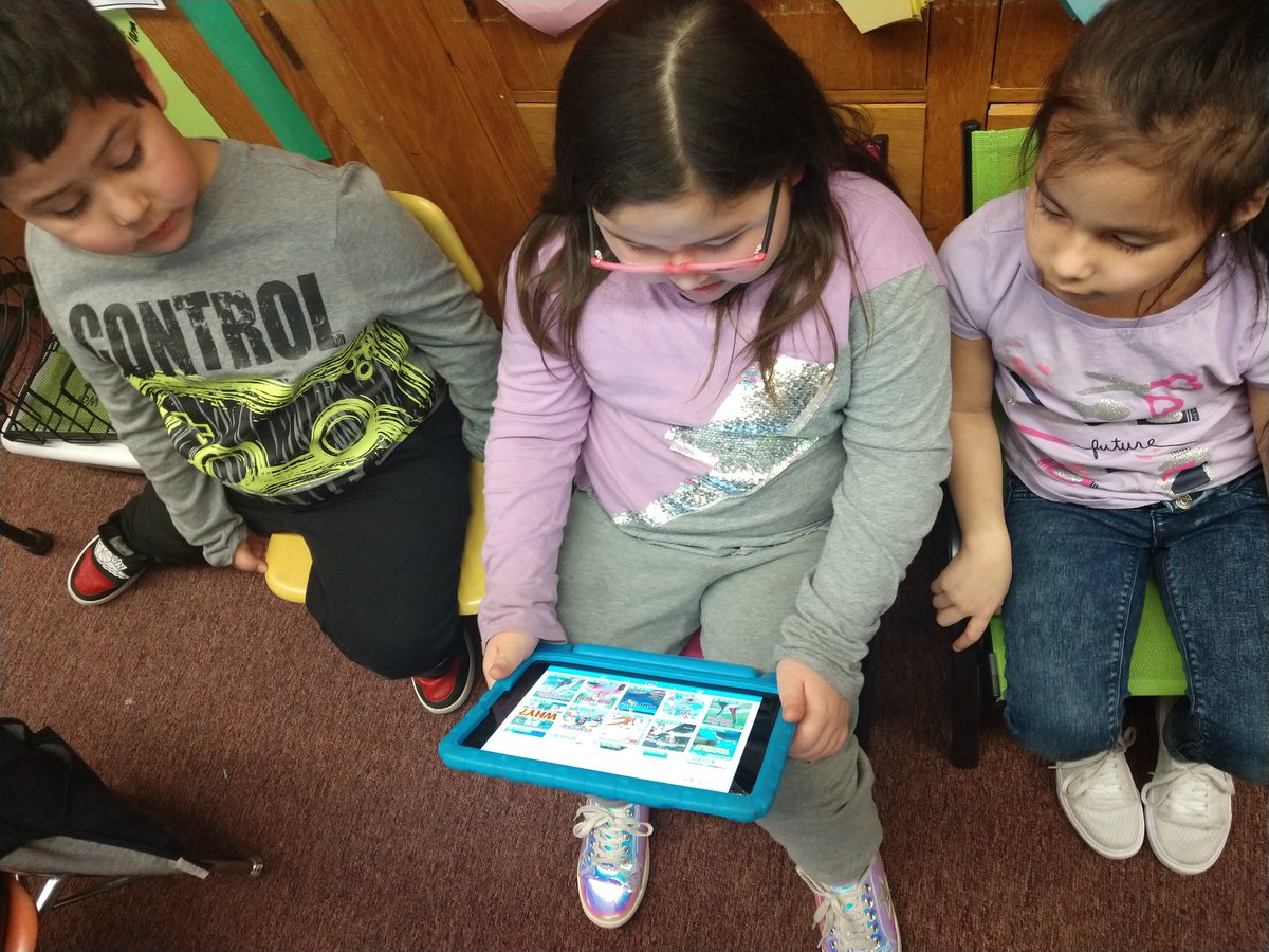 JungersCourtney's tweet photo. Using the app Epic to research our animals for Informative writing!! Ss are loving it!! @HuntTigersES  #FutureReadySC https://t.co/hbTMEzdzGo