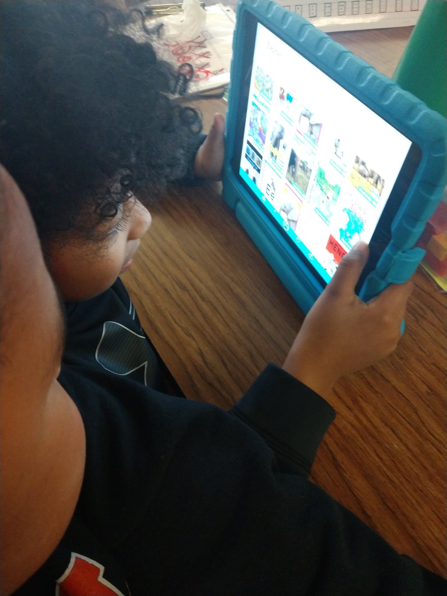 JungersCourtney's tweet photo. Using the app Epic to research our animals for Informative writing!! Ss are loving it!! @HuntTigersES  #FutureReadySC https://t.co/hbTMEzdzGo