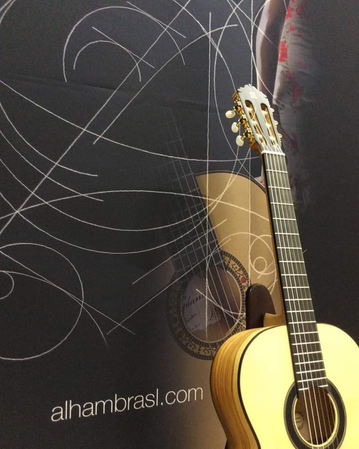 AlhambraG_Spain's tweet image. Exotic Woods Custom Collection

🔶 alhambrasl.com/en/guitars/fla… 🔶

#CustomCollection #Exoticwoods
#AlhambraGuitars #CraftedinSpain #Alhambrasince1965 #GuitarrasAlhambra #Playingyourway #luthier #premierguitars #guitars #guitarras #HechoenEspaña #Alhambradesde1965 #flamenco