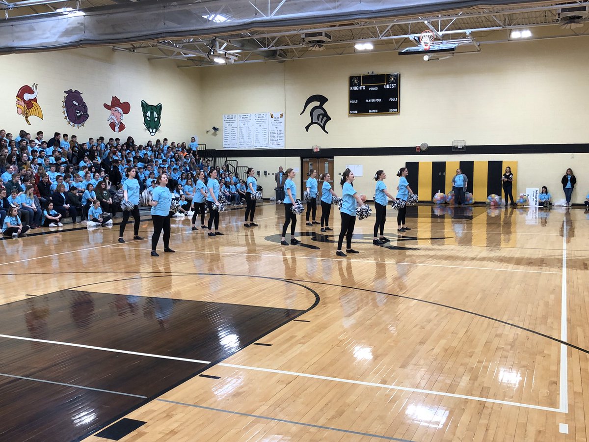 FmsKnights1's tweet photo. Great assembly to kick off our Character initiative #IntegrityFromTheInsideOut #TheKnightWay https://t.co/9JYcLxgpVL