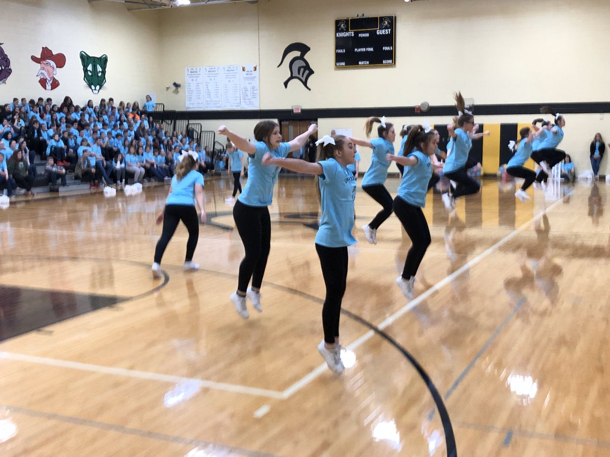 FmsKnights1's tweet photo. Great assembly to kick off our Character initiative #IntegrityFromTheInsideOut #TheKnightWay https://t.co/9JYcLxgpVL