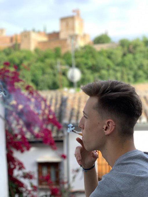 VLecrin's tweet image. scoo pa tu manaa