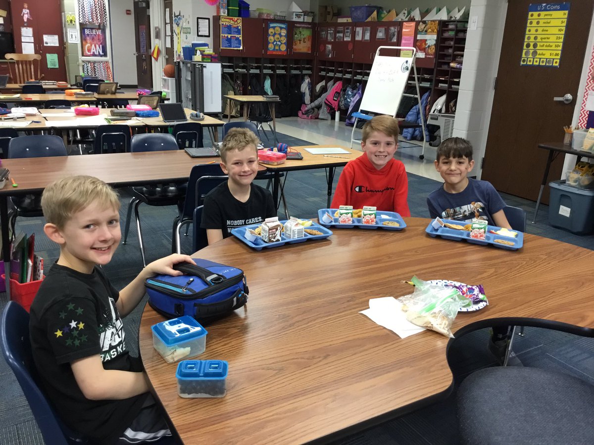 SBain512's tweet photo. Spending our PRIDE $. Lunch in the classroom. #funatlunch @theSMSD @MillCreekLxPTA @lord_512 https://t.co/bbITRirp5X