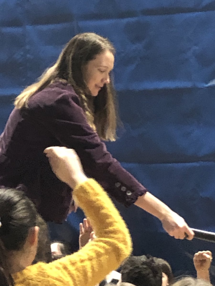 RadburnSchool's tweet photo. Katey Howes teaches Radburn students about writing a book and how they can make a difference. Thank you Radburn PTA for sponsoring this visit! Radburn LOVES Katey Howes! #RadburnEagles #FairLawnSchools https://t.co/7MPf4o8iDv