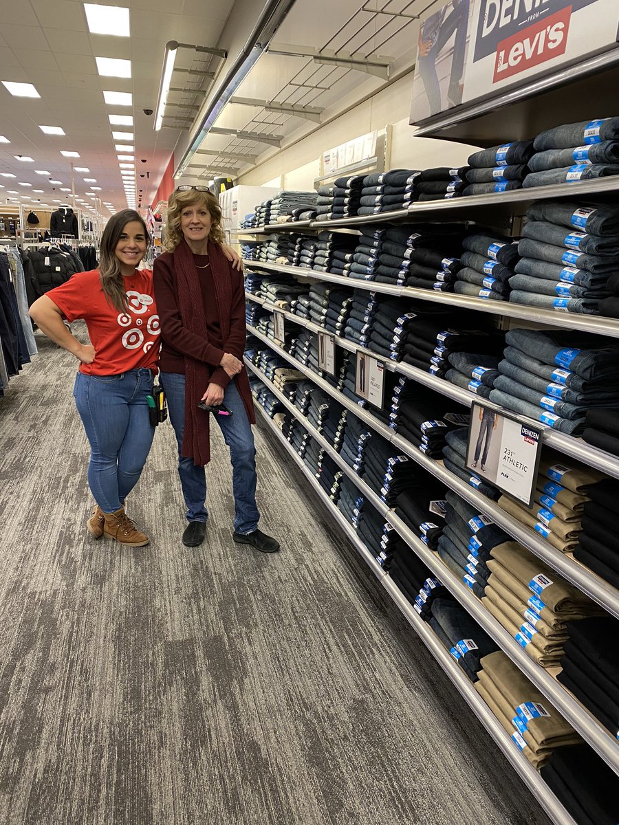 #foldfriday- bringing joy at the hills on this snow day! #jeanjoy 
<a href="/vmtl2488_t/">Tina Harrison</a> <a href="/Melissa16201591/">Melissa Schwab</a> <a href="/Akenser1/">百家乐 世界杯 五大联赛 彩票 排列三 炸金花 棋牌 足球 篮球 体育 麻将 皇冠 欧冠</a> @I_Tob26 <a href="/kelsienoe/">Kelsie Noe</a>
