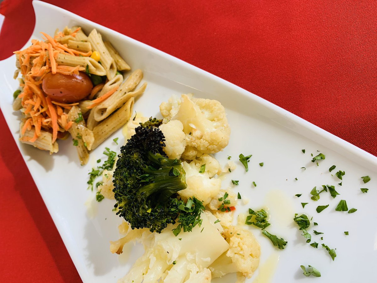 suudining's tweet image. Another day, another delicious lunch in the Thunderbird Dining Circle!