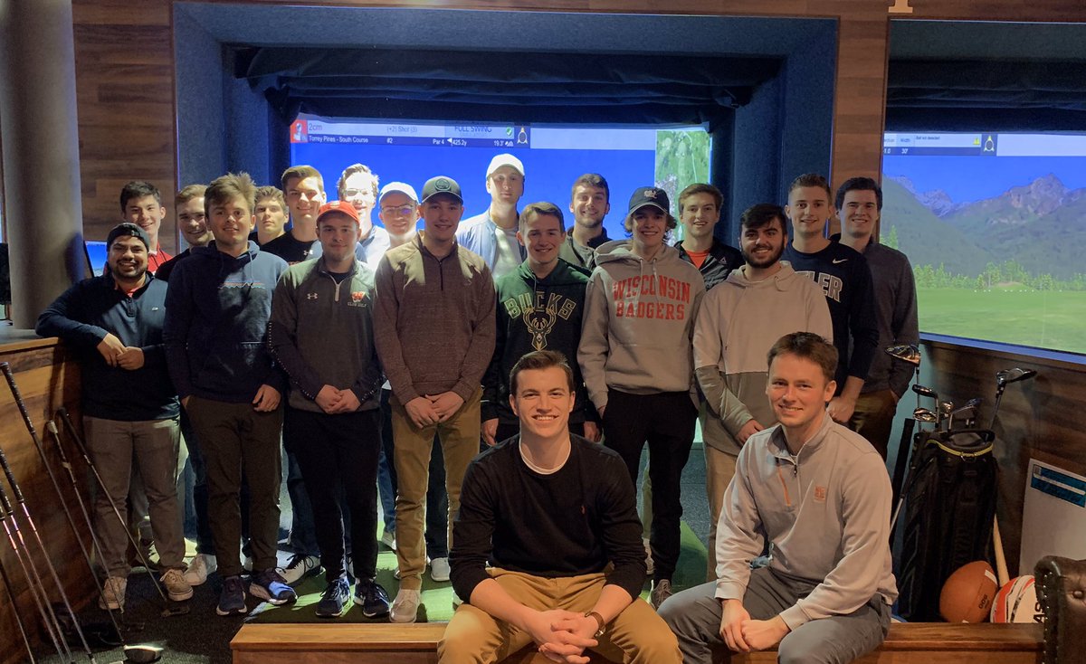 ClubgolfUW's tweet photo. We had a great turnout last night at 7 iron to kickoff the spring season! A big thank you to everyone who came out!

**Catch us at the Student Org Fair next Tuesday at the Kohl Center for more information about the spring season** https://t.co/oXRPyW5gBh