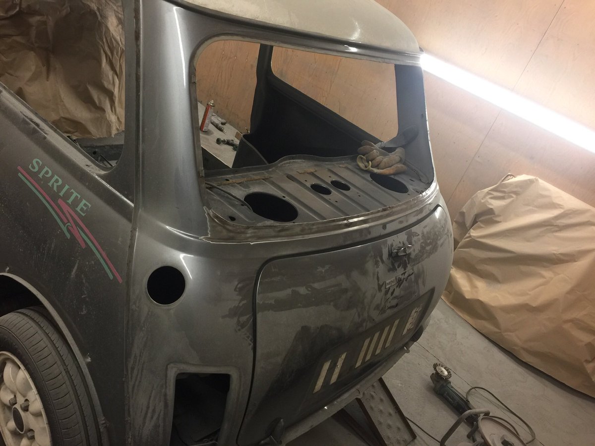 MariotheMini's tweet photo. @MariotheMini is off for a bit of well earned titivation. Various panels being replaced. Not bad considering they are probably the original 27 year old original ones. He looks worse for wear at the moment but has to before he becomes beautiful again. https://t.co/orViuINgH6