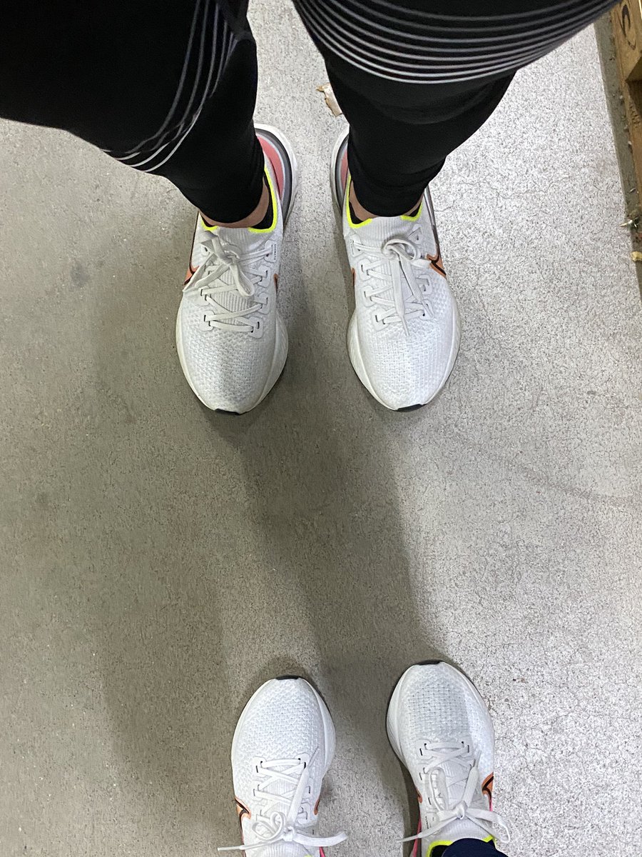 YoguiWanderlust's tweet photo. Nike... dícese del Joselito de las zapatillasz.
#nike #nikerunning #nikereactinfinity #nikerunner #nike #Nike2020 https://t.co/0iN1ax3rNr