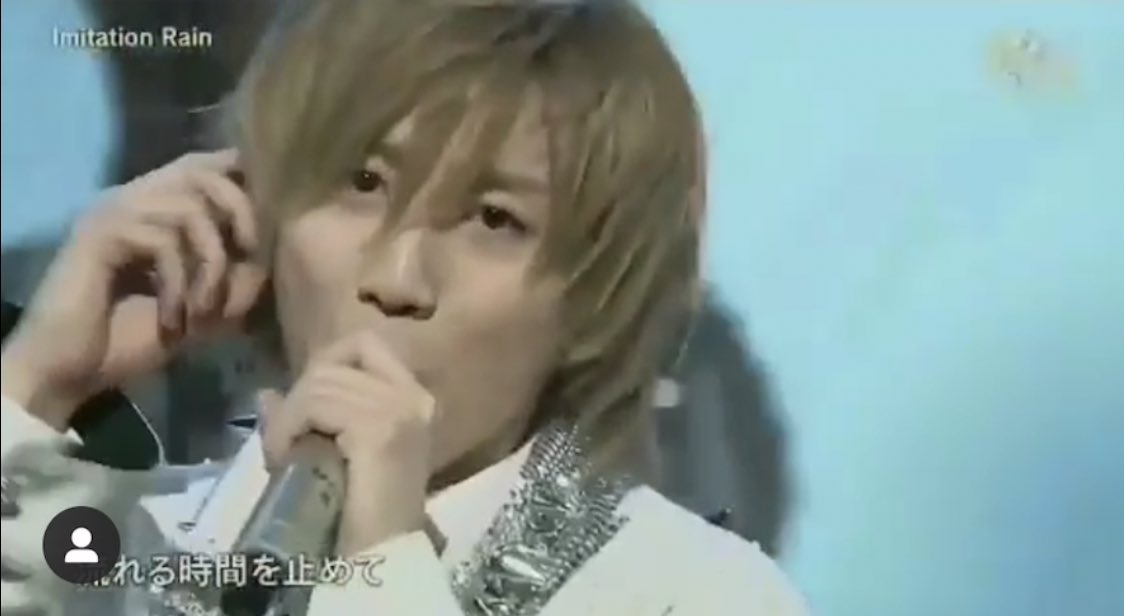 まり亜🧚‍♀️ Twitterren: "きょもちゃんがイヤモニ外すところが、私の青春の赤西仁に一瞬見えたのよ、一瞬ね。 10代から最強の赤西 大先輩が少クラでひとりぼっちのハブラシを歌っていた姿を思い出しました。（年齢がバレる） Sixtones/Imitation Rain  Https://T.co ...