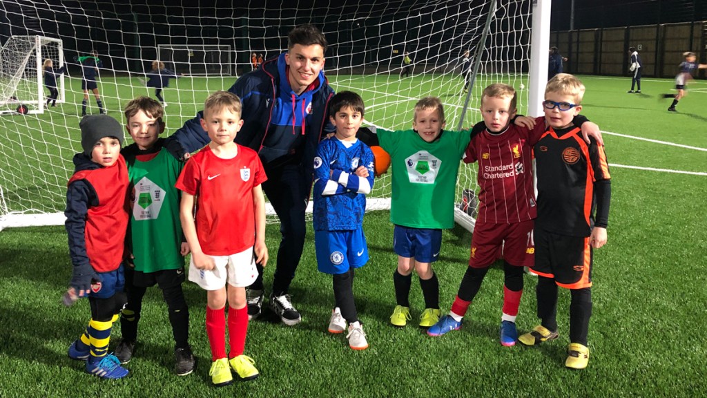 New #Wokingham 3G facility opened by young #ReadingFC star #nonleague footballinbracknell.co.uk/news/45401/new…