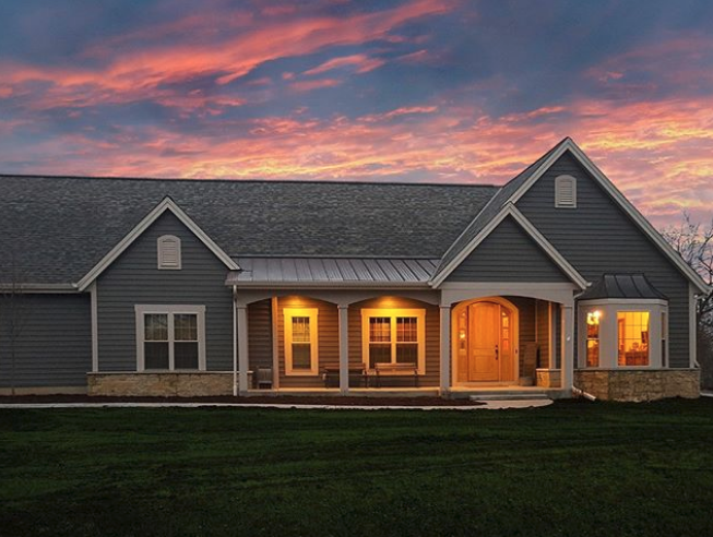 lemelhomes's tweet photo. This custom ranch has serious curb appeal... compliments of Lemel Homes. Beautiful backdrop... compliments of Mother Nature.
#newhomeconstruction #curbappeal #newhomebuilder https://t.co/Oae4rCvj9E