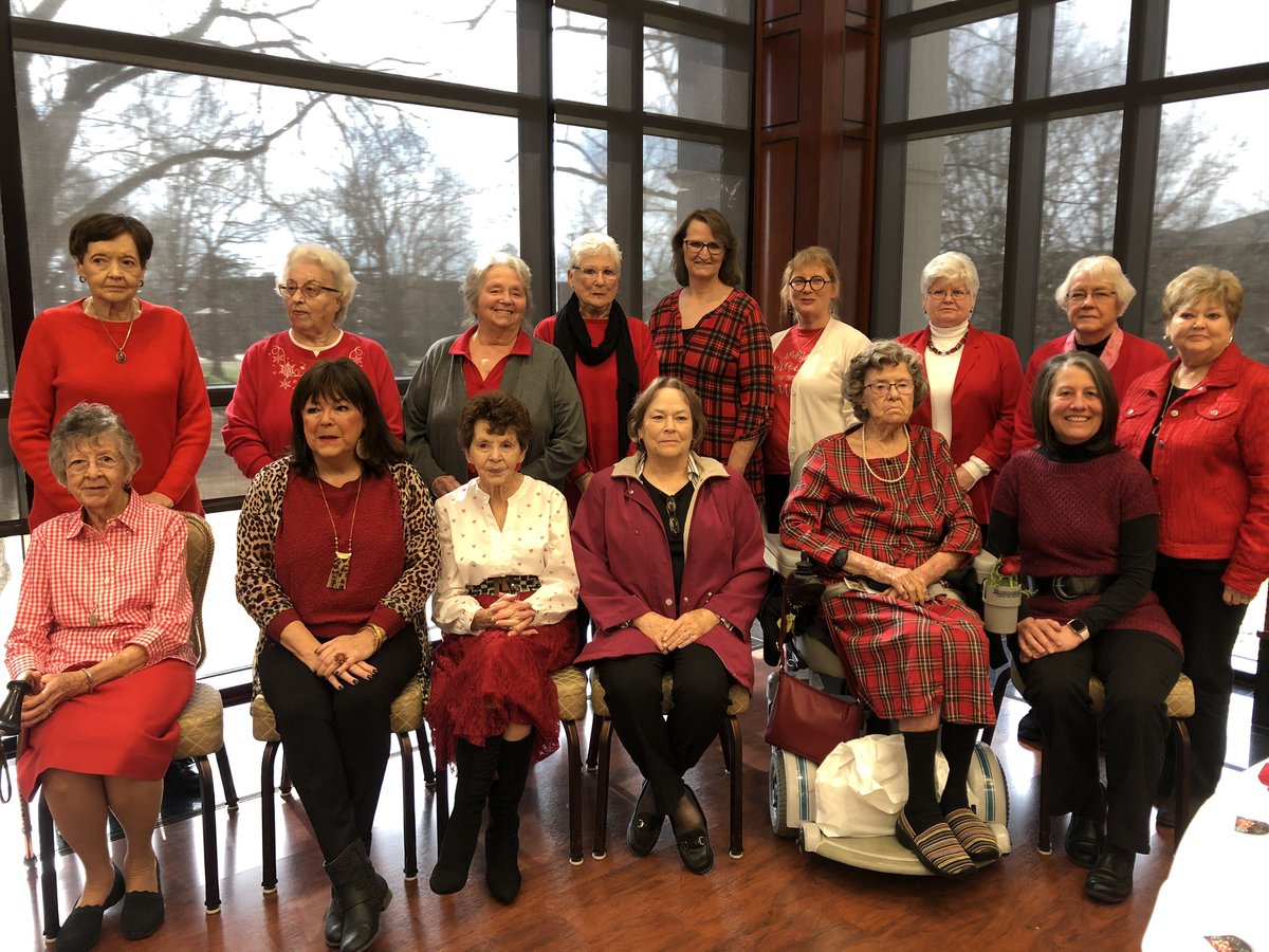 MalloryHBrooks's tweet photo. Inspired by these incredible women who beat heart disease❤️Amazing event to honor them in Searcy today - love this town very much! #ARGoRed https://t.co/fMp4zcmnWN