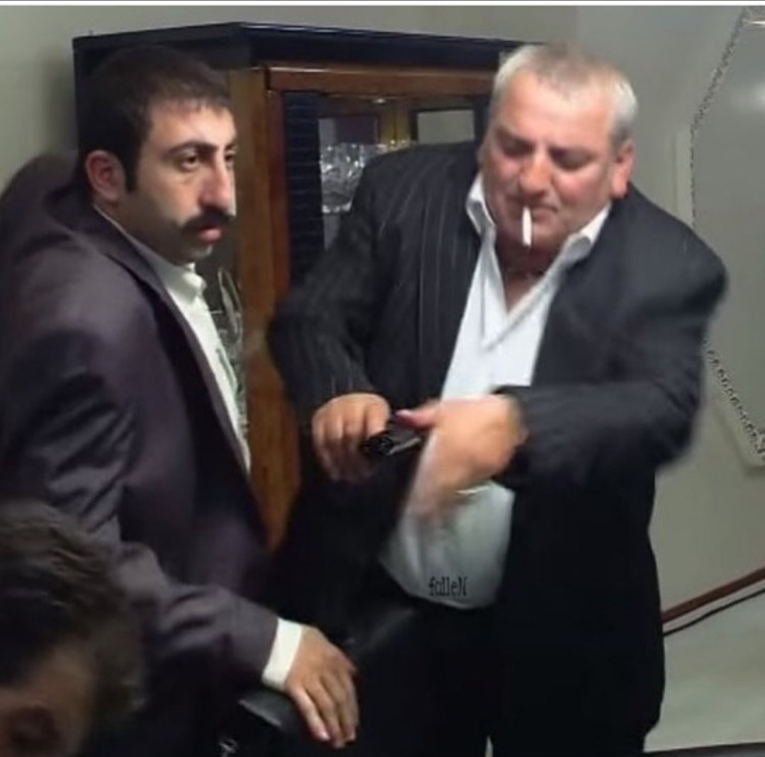 "O güzel abiler,paylarina düşeni alip gittiler."