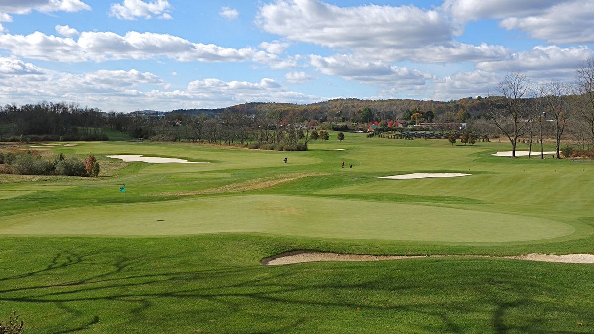 jwbausch's tweet photo. Hawk Pointe GC (Washington, NJ) is a good, probably less noticed, course that opened in 2000 and was designed by Kelly Moran. I'm super fond of the par 3 13th hole. Photo album #BauschCollection @MyPhillyGolf:
https://t.co/wPMU4uJiVl
Select pics, including one of the 13th: https://t.co/CrRClj6ZY0