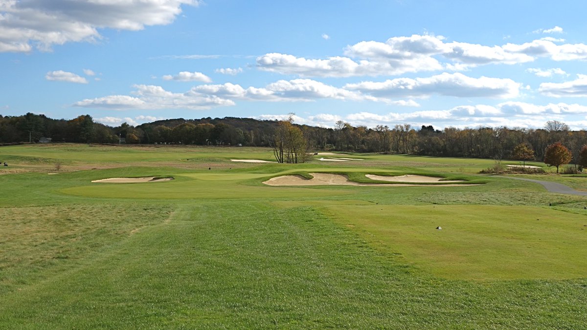 jwbausch's tweet photo. Hawk Pointe GC (Washington, NJ) is a good, probably less noticed, course that opened in 2000 and was designed by Kelly Moran. I'm super fond of the par 3 13th hole. Photo album #BauschCollection @MyPhillyGolf:
https://t.co/wPMU4uJiVl
Select pics, including one of the 13th: https://t.co/CrRClj6ZY0