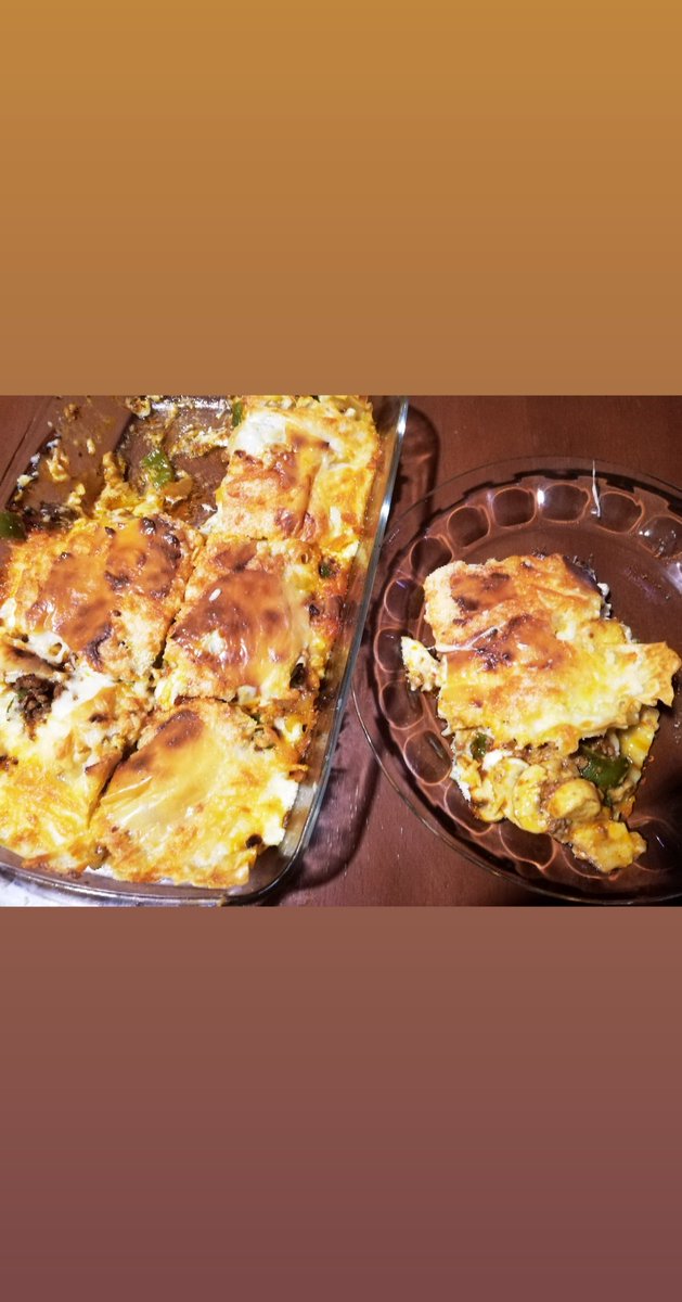 از وقتی این لازانیا خوردم احساس میکنم دیگه بی‌شعور نیستم😀