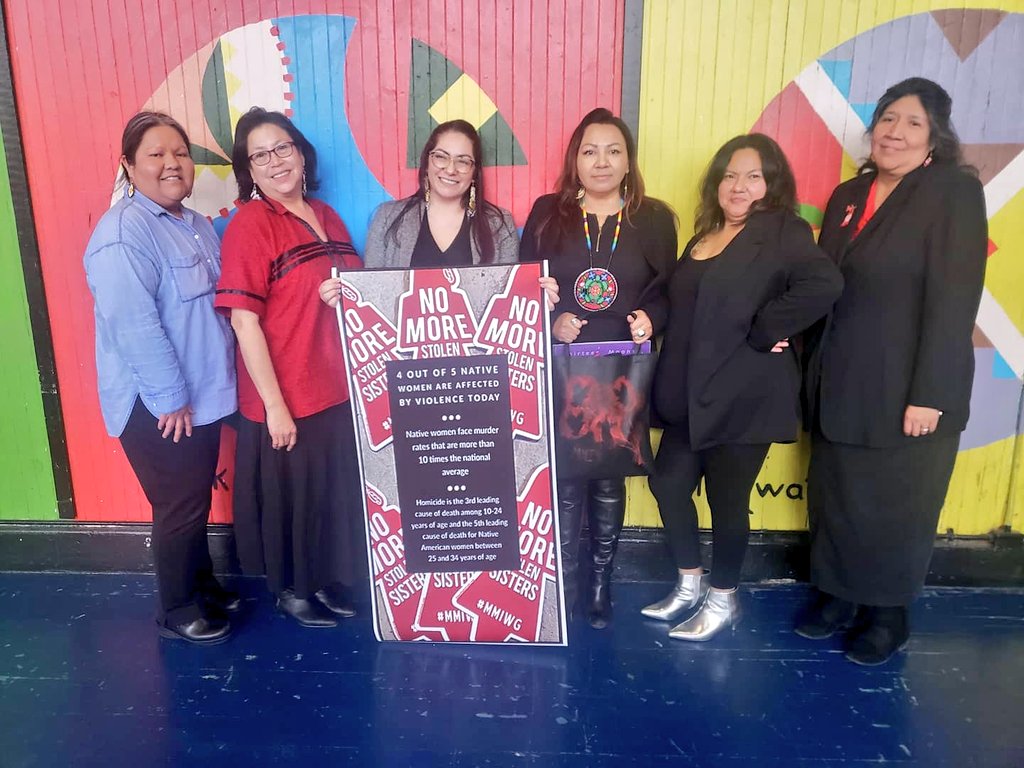TheSheilaNorth's tweet photo. An honour ot be a guest at the North Anerican Indian Center of Boston today to share stories and love for #MMIW families, survivors and supporters. We share our film #1200plus tonight with them and others in Boston. #love https://t.co/geVOQM4Bi6