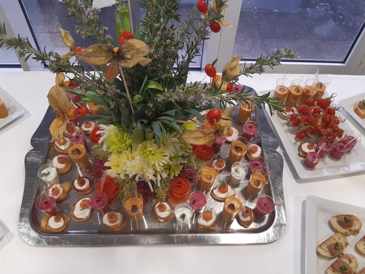 ✅ La #formation , un des leviers de l'insertion professionnelle ➡️ Remise des diplômes du CAP cuisine au Lycée de Châteauneuf ! 👏 aux lauréats, quasiment tous en poste! 👌#Argenton/Creuse 
<a href="/Greta_VDL/">Greta Val de Loire</a> @poleemploi_RCVL <a href="/fabiennepicard1/">Fabienne Picardat</a> <a href="/IsabellePirot/">Isabelle Pirot</a> <a href="/lhoste_nicolas/">Lhoste Nicolas</a> <a href="/mar_emilie/">Emilie Martin</a>