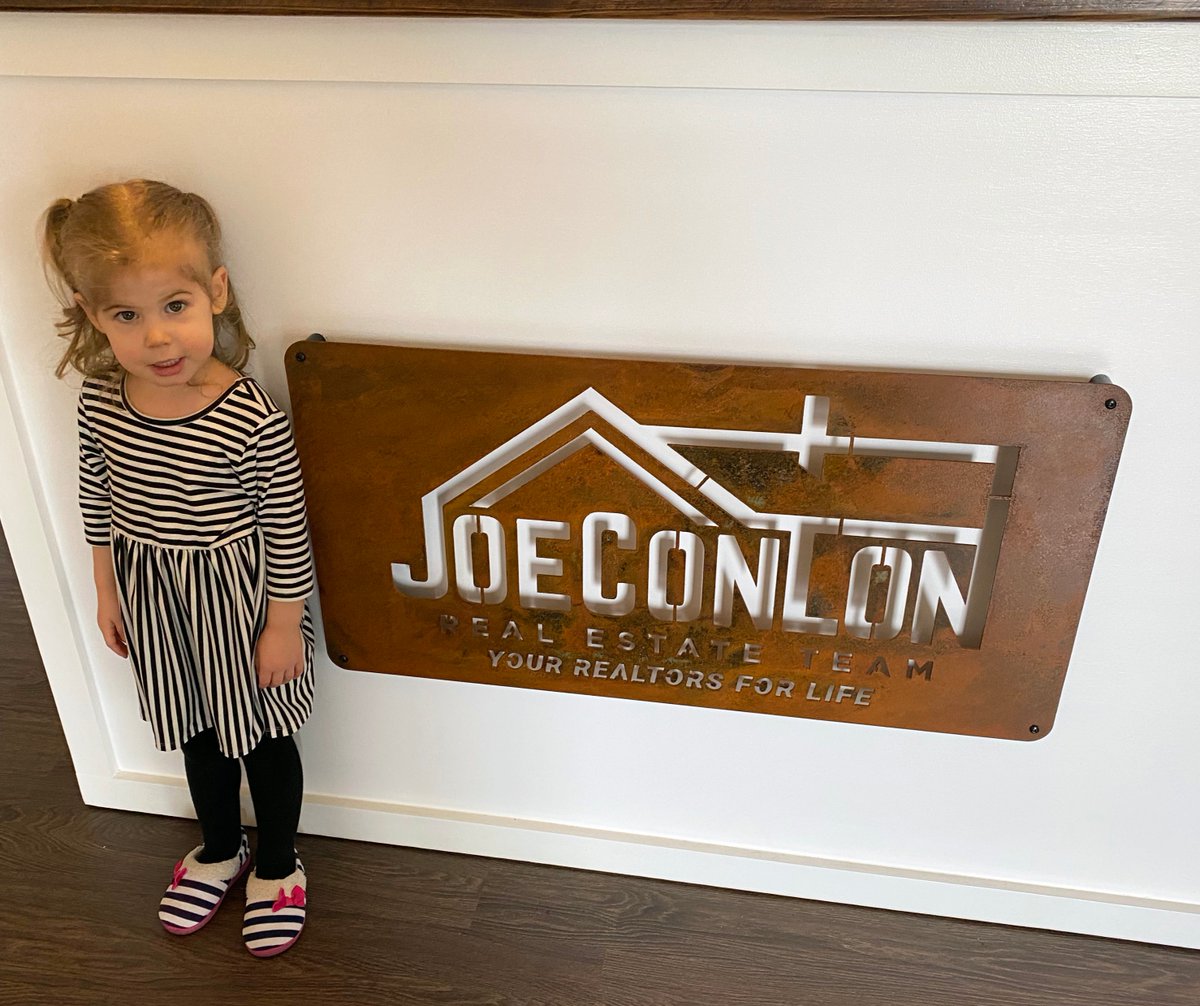 JoeConlonTeam's tweet image. The Joe Conlon Real Estate Team Had The Cutest Little Helper In The Office Today! 😀👍

Thank you Nora! 😍❤️

#FutureAgent #CutenessOverload
